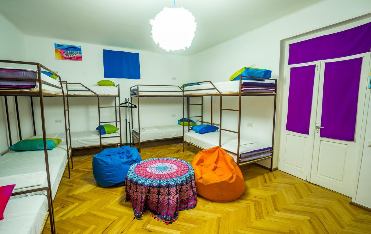 Zgarbi Hostel Tbilisi Exterior photo