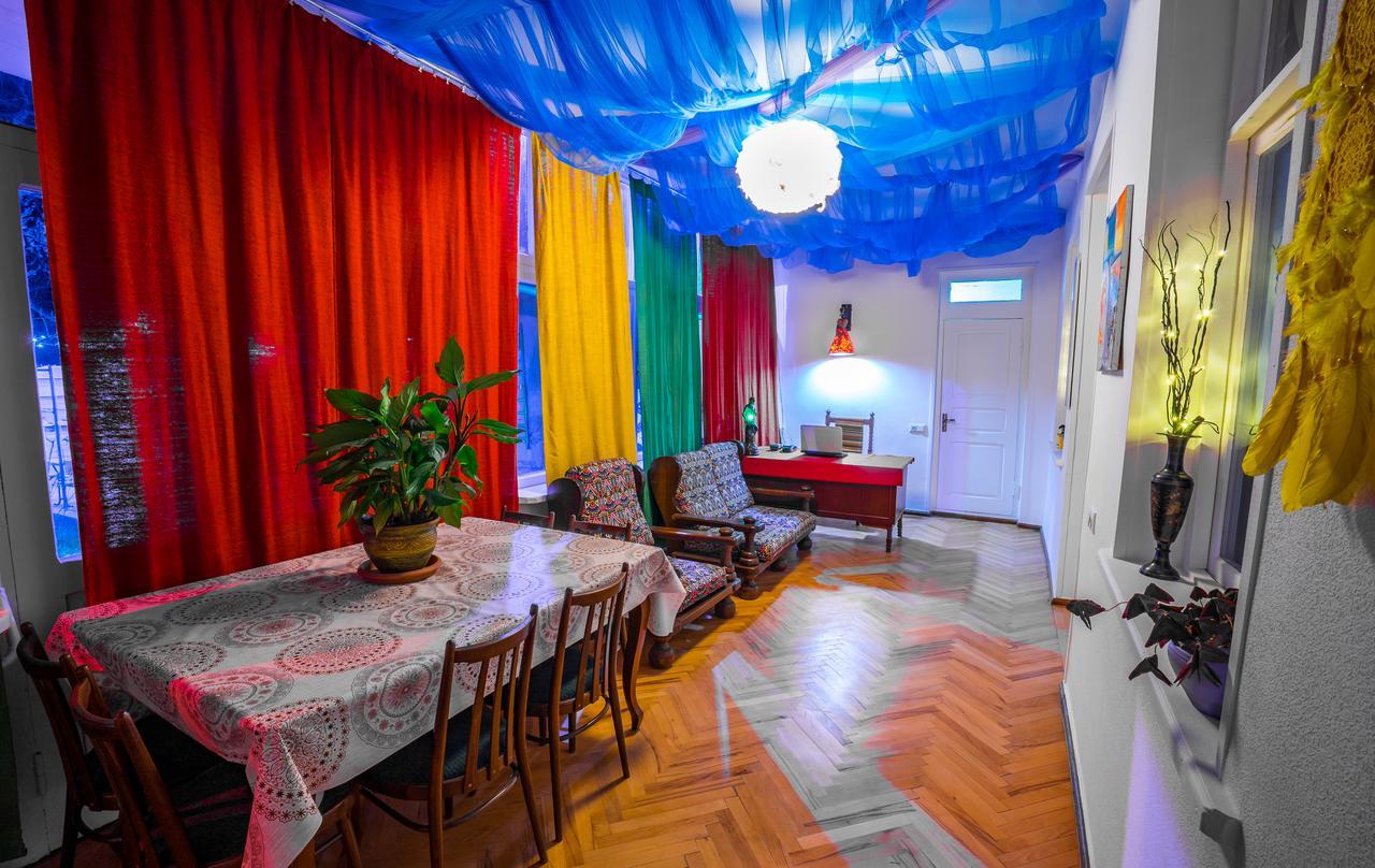 Zgarbi Hostel Tbilisi Exterior photo
