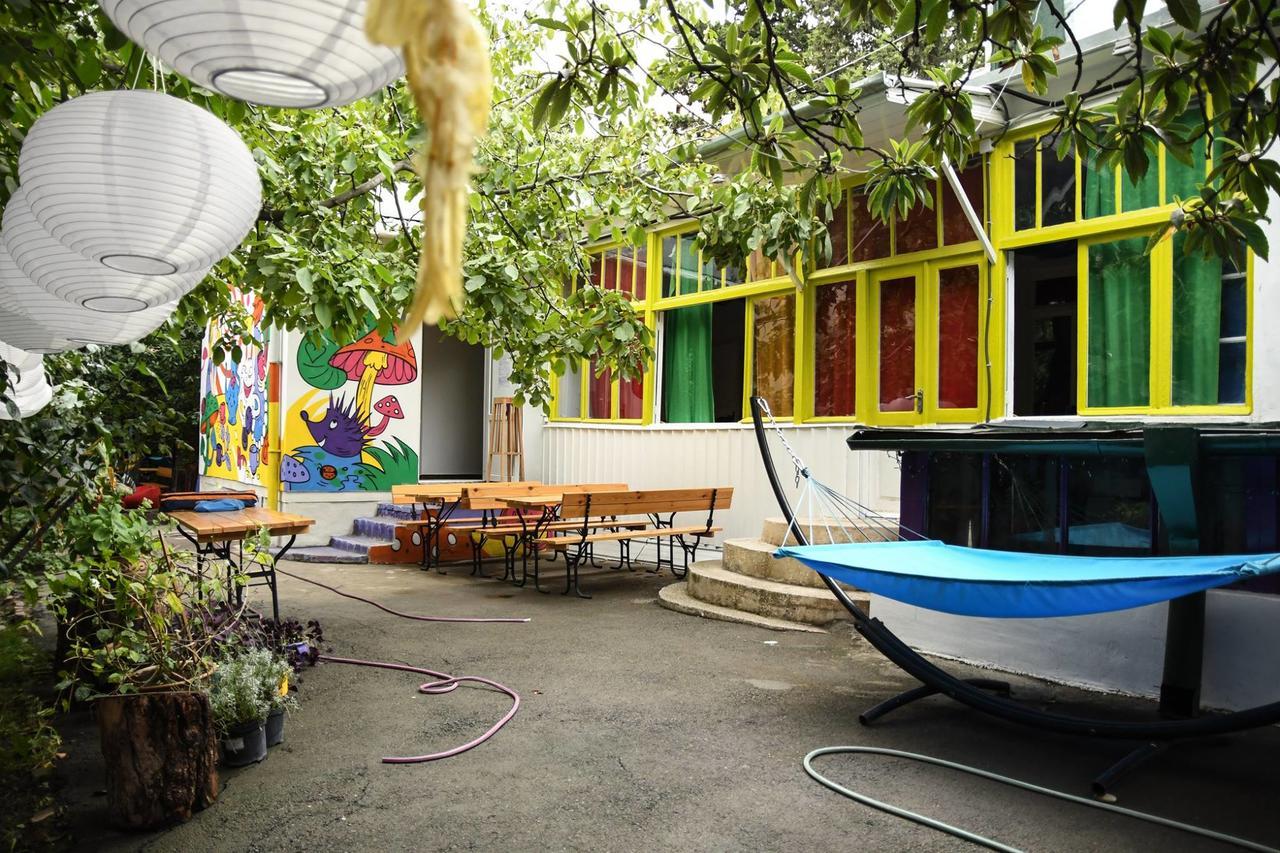 Zgarbi Hostel Tbilisi Exterior photo