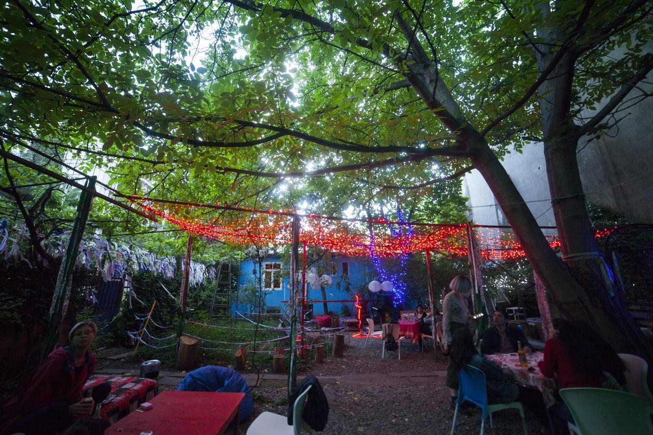 Zgarbi Hostel Tbilisi Exterior photo