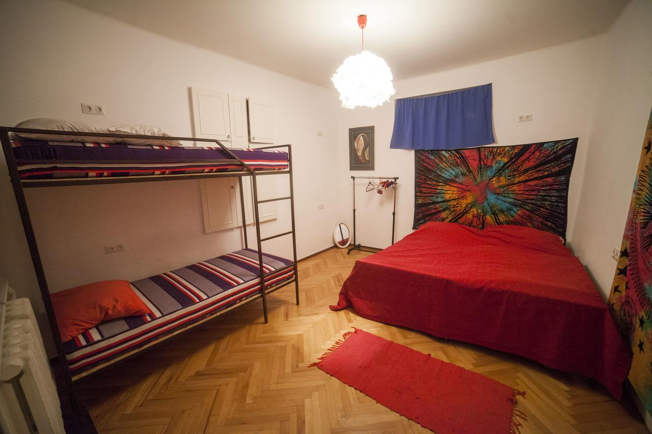 Zgarbi Hostel Tbilisi Exterior photo